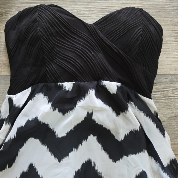 Chevron Dress - Picture 2 of 5